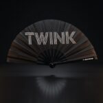 Festival-Fächer „TWINK“ in Schwarz – Rave & Pride Statement – Ansicht 1