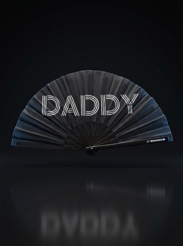 Festival-Fächer „DADDY" in Schwarz – Rave & Pride Accessoire