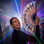 Festival-Fächer „MAKE ME SWEAT“ Holografisch Rosegold – Rave – Ansicht 2