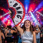 Festival-Fächer „BANG“ Comic in Rot-Weiß – Rave & Party Accessoire – Ansicht 4