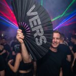 Festival-Fächer „VERS“ in Schwarz – Statement für Rave & CSD – Ansicht 2