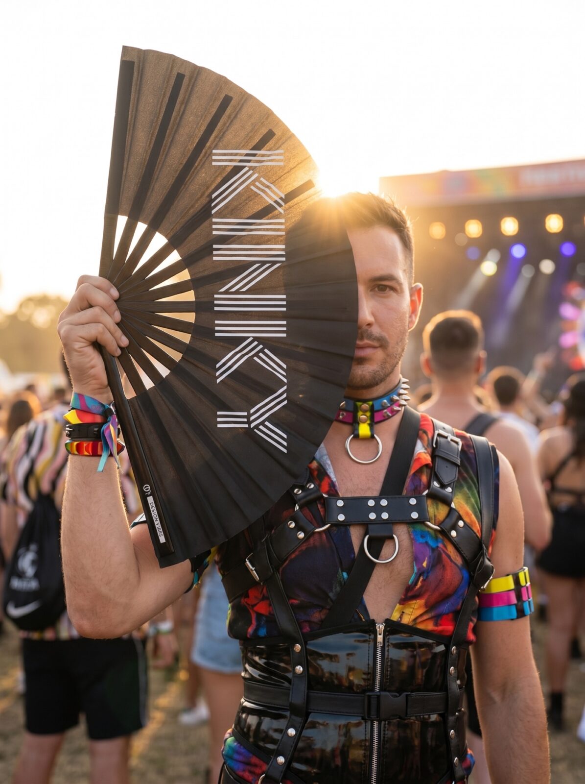 Festival-Fächer „KINKY“ in Schwarz – Rave & Pride Statement – Ansicht 3