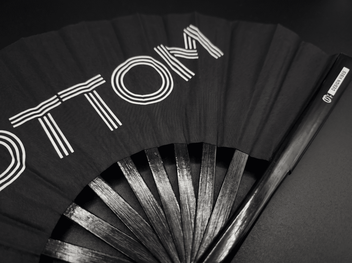 Festival-Fächer „BOTTOM“ in Schwarz, CSD & Rave Accessoire – Ansicht 6