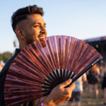 Festival-Fächer Holografisch Transparent Burgunder für Festival & Rave – Ansicht 3
