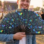 Festival-Fächer Mond & Schmetterlinge Regenbogen auf Schwarz für Festival & Boho – Ansicht 3