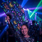 Festival-Fächer Neon-Schmetterlinge Schwarz für Rave & Blacklight – Ansicht 2