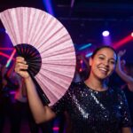 Festival-Fächer Rosa Glitzer für Festival & Party – Ansicht 2